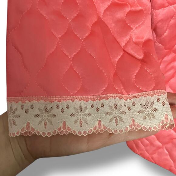 Vintage 60s Pink Quilted Satin Pajama Lounge Set Lace Trim Size 34 Medium - Picture 6 of 13